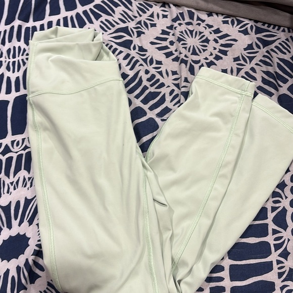 Lululemon leggings sz 4 - Picture 3 of 3
